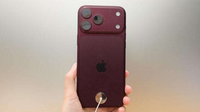 Apple diz que vai corrigir erro de software que bloqueia iPhone 18 Pro