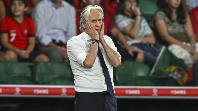 
                    Do 11 para a bancada. Jorge Jesus afasta peso pesado do Noruega-Portugal
                