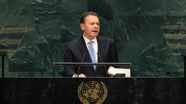 
                    Montenegro homenageia Guterres pelo 
