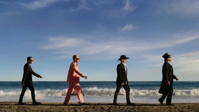 
                    Após 9 anos, U2 anunciam novo álbum. Nome é em português
                