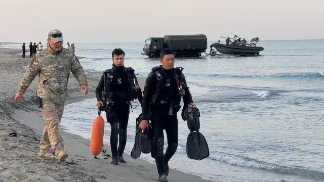 
                    Aumentou para 14 o número de mortos em exercício naval do Cazaquistão
                
