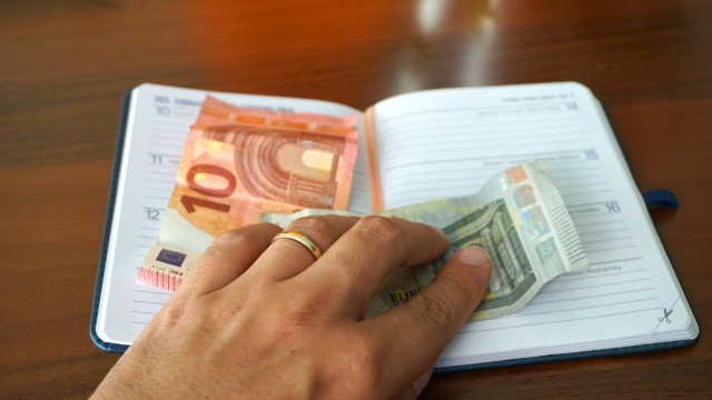 Pensões, subsídios e outros apoios: Descubra já quando recebe em outubro