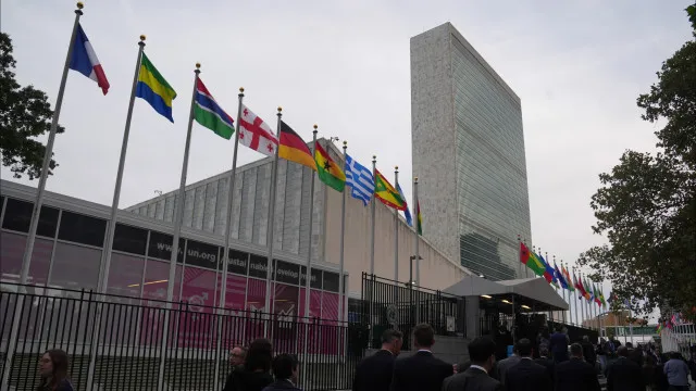 
                    ONU regista 50% de aprovação mediana com apoio desigual entre países
                
