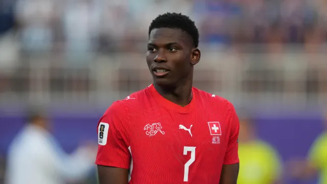 
                    Embolo segue Xhaka e é afastado por certificados falsos na pandemia
                