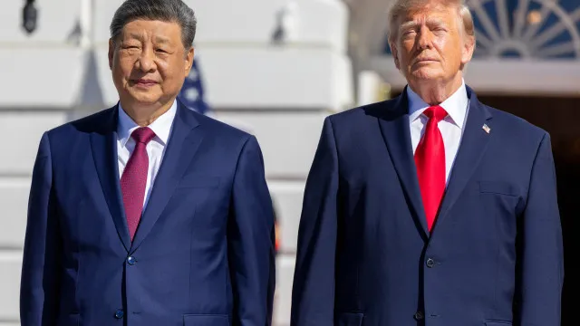 
                    Trump diz que vai ver Xi em novembro na APEC e em dezembro no G20
                
