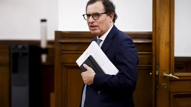 
                    Castro Almeida visita Venezuela em outubro: 