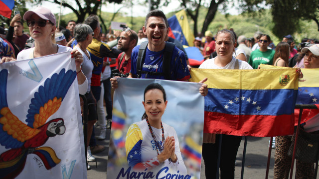 Autoridades negam estar a impedir regresso de Corina Machado à Venezuela