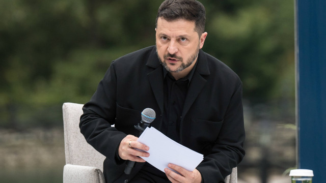 Zelensky pede a EUA e UE que restrinjam todo o comércio com a Rússia