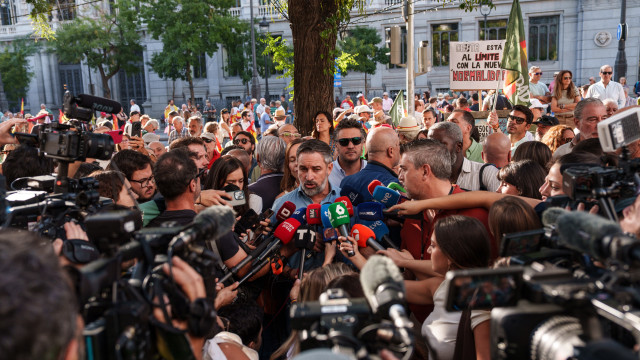 PP e Vox voltam às ruas para criticar gestão de Sánchez e exigir eleições