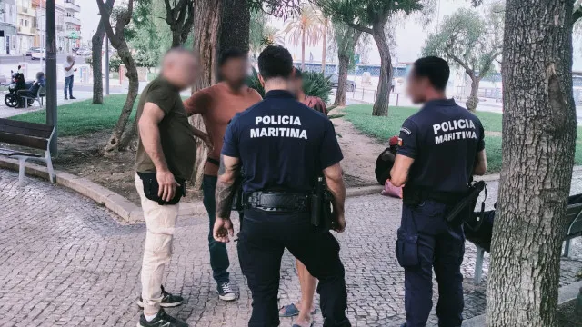 
                    Dois guineenses em situação irregular no país identificados em Portimão
                