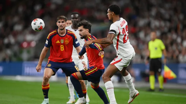 
                    Jogo de loucos termina com Espanha a vencer Inglaterra. Modric deu show
                