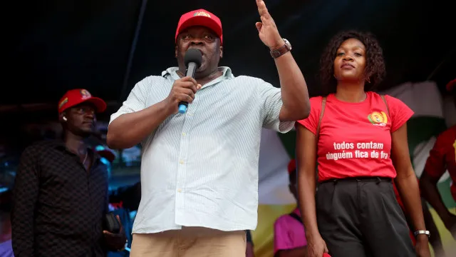 
                    São Tomé: MLSTP promete governo que inclua pessoas de fora do partido
                
