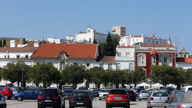 
                    Número de mortos em lar de Estremoz com surto de gripe A sobe para cinco
                