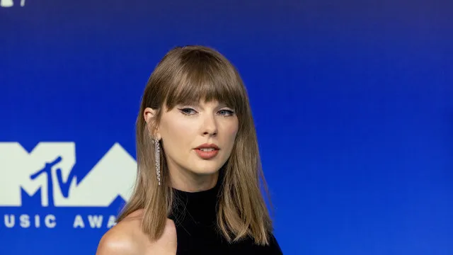
                    Taylor Swift é já a mais premiada da história dos MTV Video Music Awards
                
