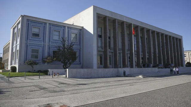 
                    Universidades abrem mais de mil vagas para profissionalização de professores
                
