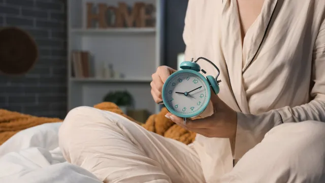 Há uma hora a partir da qual não deveria ir para a cama. Entenda porquê