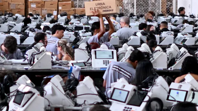 Meios digitais dominam formas contemporâneas de assédio eleitoral no Brasil
