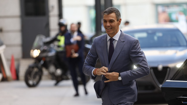 Governo espanhol pressionado nas ruas a aprovar decreto para habitação