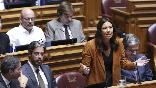 IL pede que Governo alivie "asfixia" da subida do custo de vida