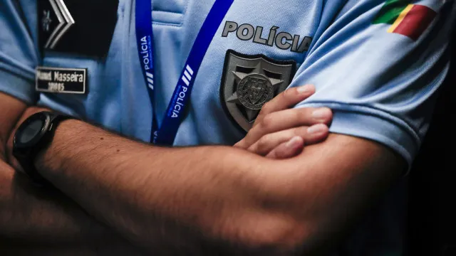 
                    Proposta sobre subsídio para polícias na fronteira? 5 sindicatos rejeitam
                