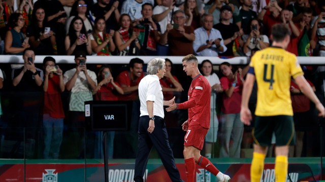  Cristiano Ronaldo e Jorge Jesus se reúnem após polêmica na seleção