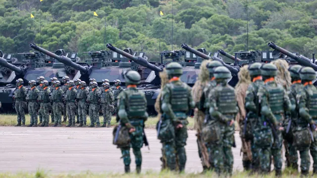 
                    Taiwan anuncia 10 dias de exercícios militares no norte da ilha
                