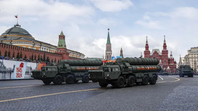 
                    Rússia admite transferência de sistemas antiaéreos da Turquia para aliado
                