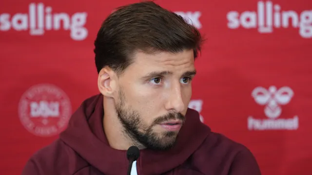 
                    Rúben Dias defende Cristiano Ronaldo: 