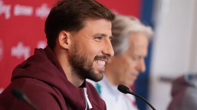 
                    Rúben Dias quer 