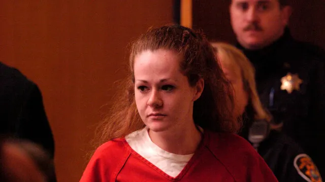 
                    Estado do Tennessee suspende execuções em 2026 após caso de Christa Pike
                
