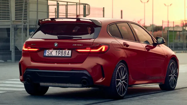 
                    Série 1 elétrico a caminho? BMW prepara modelo para o segmento em 2028
                