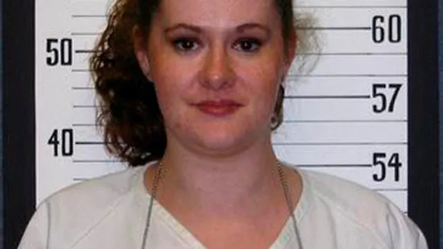 
                    Diretor prisional demite-se após execução falhada de Christa Pike
                