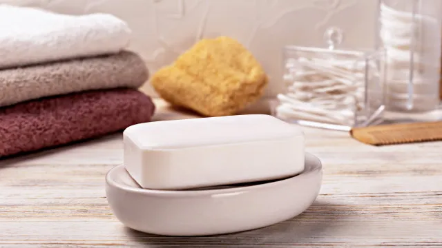 
                    Sabão em barra versus sabão líquido: Qual é o mais higiénico?
                