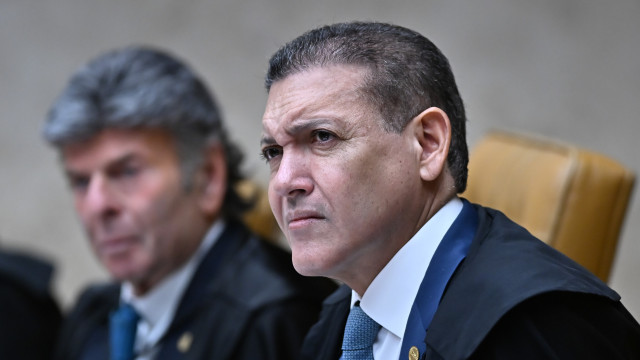 Gilmar chama Kassio de 'imperador', e ministros veem risco de Dino afastar presidente do TSE de ações