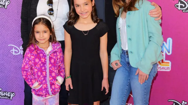 
                    Avô de Fiona, pai de Chad Lowe, quebra silêncio após morte da neta
                