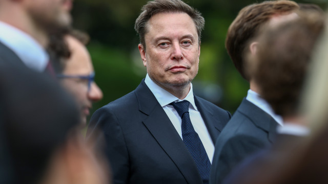 Elon Musk integra equipa que vai conceber armas do futuro dos EUA