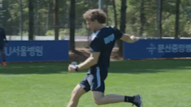 
                    Quem sabe... Aos 47 anos, Diego Forlán mostra ao Uruguai como se faz
                