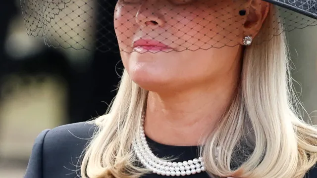 
                    Mette-Marit obrigada a cancelar compromisso. Estado de saúde piorou
                