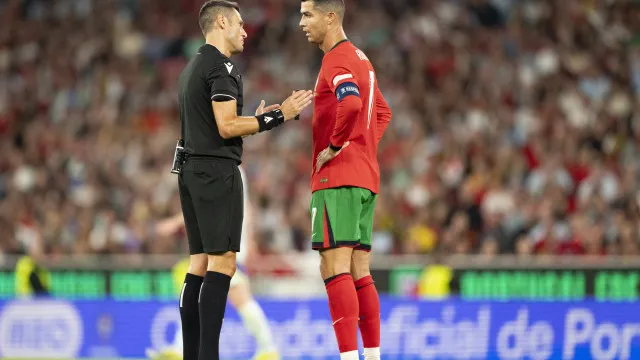 
                    Portugal-Noruega terá árbitro de boa memória para... Cristiano Ronaldo
                