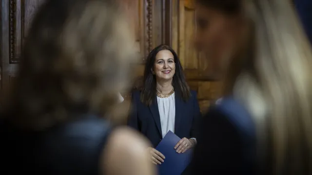 
                    Ministra avisa: Uma investigação 