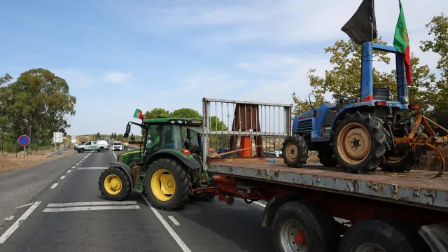 
                    Agricultores de Serpa exigem ao ministro reunião sobre dificuldades no setor
                