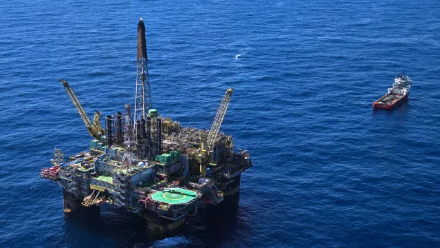 
                    Petrobras anuncia nova descoberta de petróleo na costa amazónica do Brasil
                