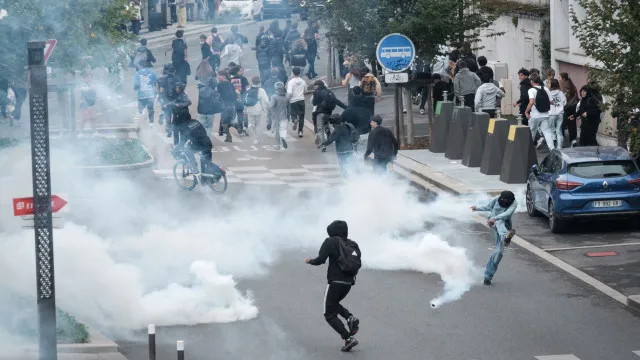 
                    França: Comissão de Direitos Humanos 