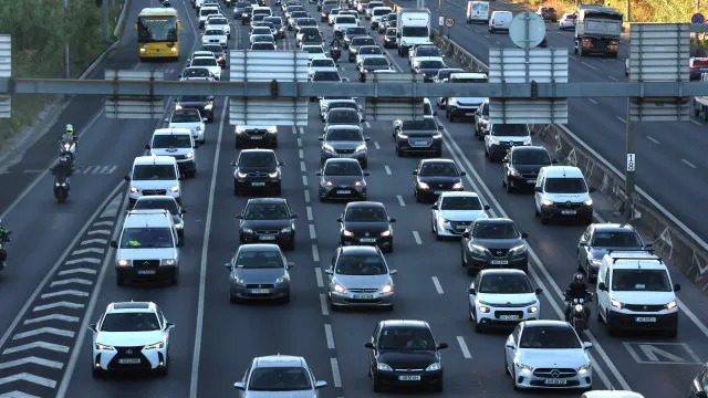 
                    Consumo de combustíveis cai 10,3% em agosto e preços sobem até 6,4%
                