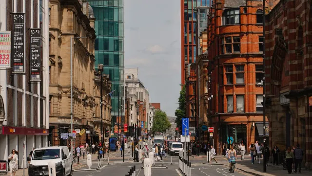 
                    Dois iranianos detidos em Manchester por planearem ataques contra judeus
                