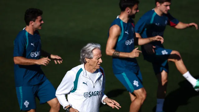 
                    Portugal treina no Dragão antes do duelo com a Noruega
                
