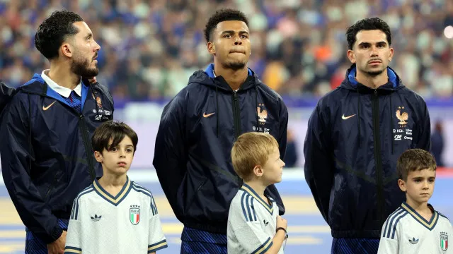 
                    Zidane iliba talento que fugiu a Portugal: 