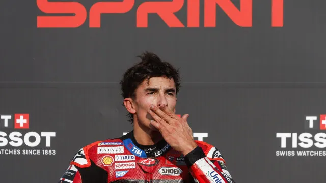 
                    Marc Márquez vence sprint no Japão e aproxima-se de Jorge Martín
                