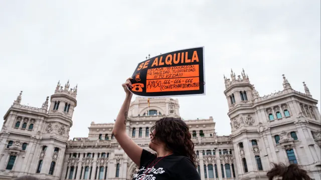 
                    Governo de Espanha vai voltar a aprovar decretos para a habitação
                