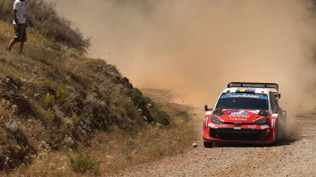 
                    Elfyn Evans campeão do mundo de ralis pela primeira vez
                